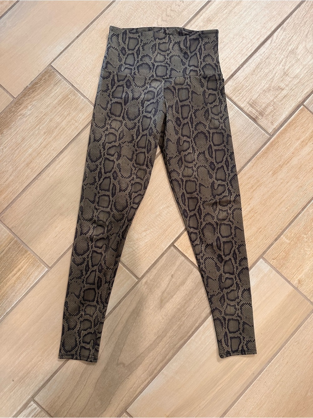 Snake-Print High-Waist Leggings - green